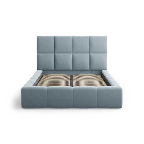 Livigno Bett mit Kopfteil und Stauraum aus Samt in Hellblau (Bluvel 06), 160x200 cm von Cosmopolitan Design – Bild 3