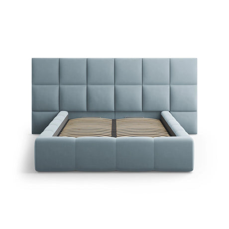 Livigno Bett mit Kopfteil und Stauraum aus Samt in Hellblau (Bluvel 06), 180x200 cm von Cosmopolitan Design – Bild 3