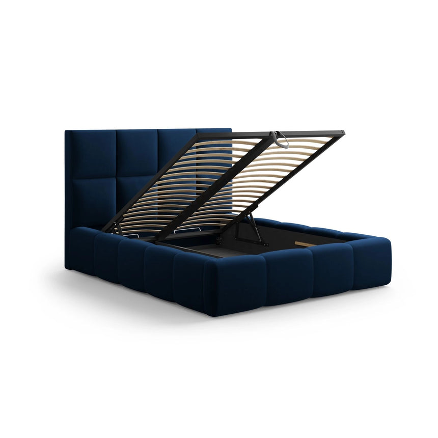 Livigno Bett mit Kopfteil und Stauraum aus Samt in Königsblau (Bluvel 86), 140x200 cm von Cosmopolitan Design – Bild 4