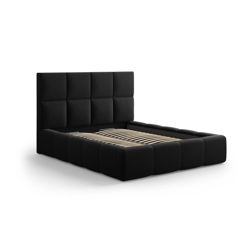 Livigno Bett mit Kopfteil und Stauraum aus Samt in Schwarz (Bluvel 19), 180x200 cm von Cosmopolitan Design – Bild 2