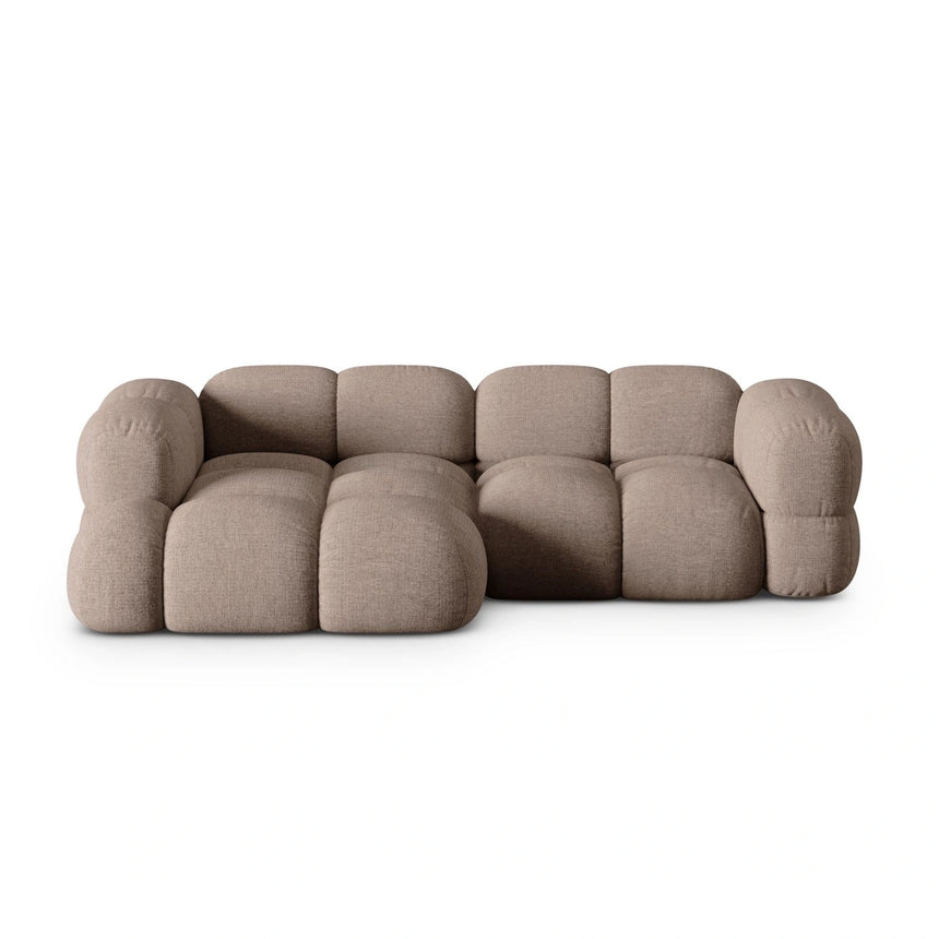 Loretto 3-Sitzer Ecksofa, Linke Seite, aus Strukturierter Stoff in Cappuccino (Sorella 21), 250x147x68 cm von Cosmopolitan Design – Bild 1