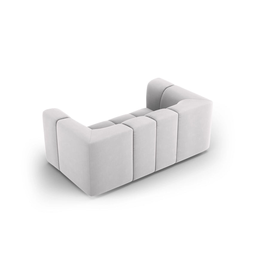 Moritz 2-Sitzer Sofa aus Samt in Silber (Bluvel 03), 166x96 cm von Cosmopolitan Design – Bild 3