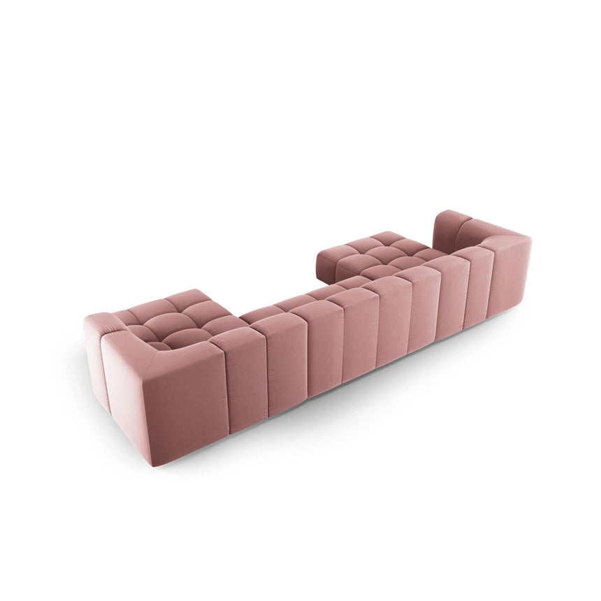 Moritz 5-Sitzer Panorama Sofa aus Samt in Rosa (Bluvel 52), Beine in Schwarzes Plastik, 346x160x70 cm von Cosmopolitan Design – Bild 3