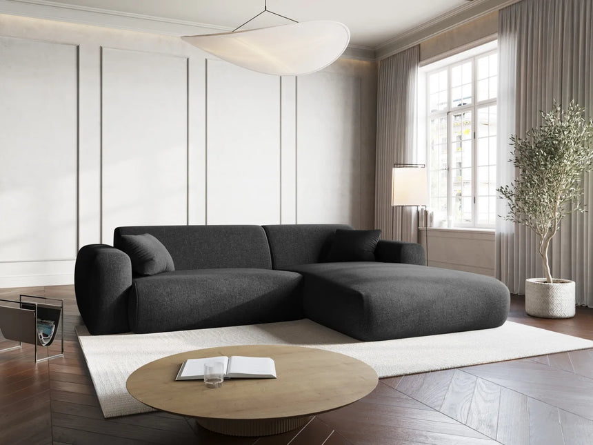 Nolio 4-Sitzer Ecksofa, Rechte Seite, aus Chenille in Schwarz (Haga 19), 235x170x72 cm von Cosmopolitan Design – Bild 2