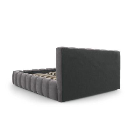 Palma Bett mit Kopfteil und Stauraum aus Samt in Grau (Bluvel 14), 180x200 cm von Cosmopolitan Design – Bild 4