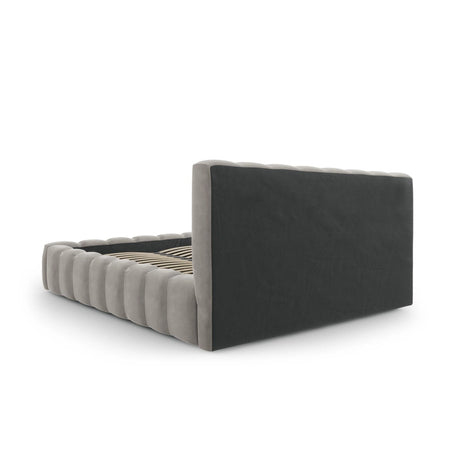 Palma Bett mit Kopfteil und Stauraum aus Samt in Hellgrau (Bluvel 13), 180x200 cm von Cosmopolitan Design – Bild 4