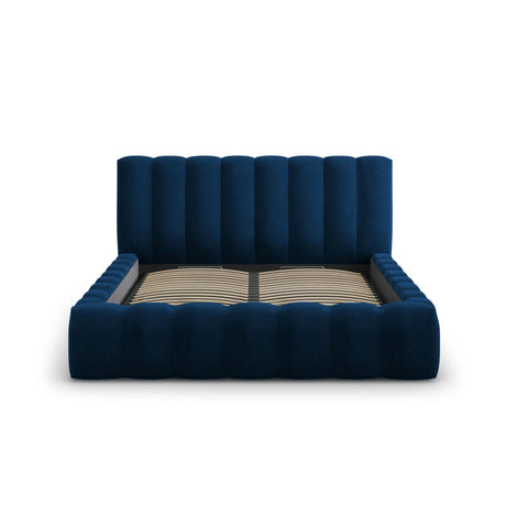 Palma Bett mit Kopfteil und Stauraum aus Samt in Königsblau (Bluvel 86), 180x200 cm von Cosmopolitan Design – Bild 2