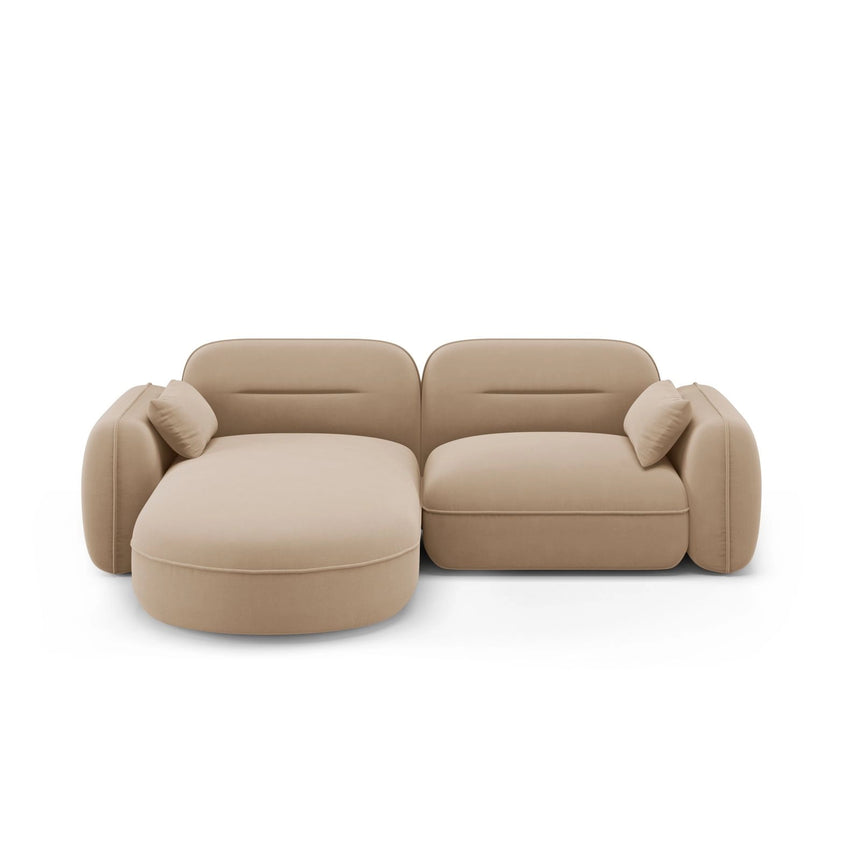 Sydney 3-Sitzer Ecksofa, Linke Seite, aus Samt in Sand (Casino Lion), 230x165x70 cm von Cosmopolitan Design – Bild 1