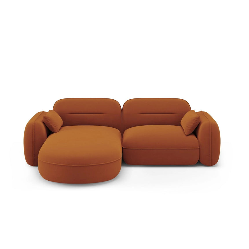 Sydney 3-Sitzer Ecksofa, Linke Seite, aus Samt in Terrakotta (Casino Terracota), 230x165x70 cm von Cosmopolitan Design – Bild 1