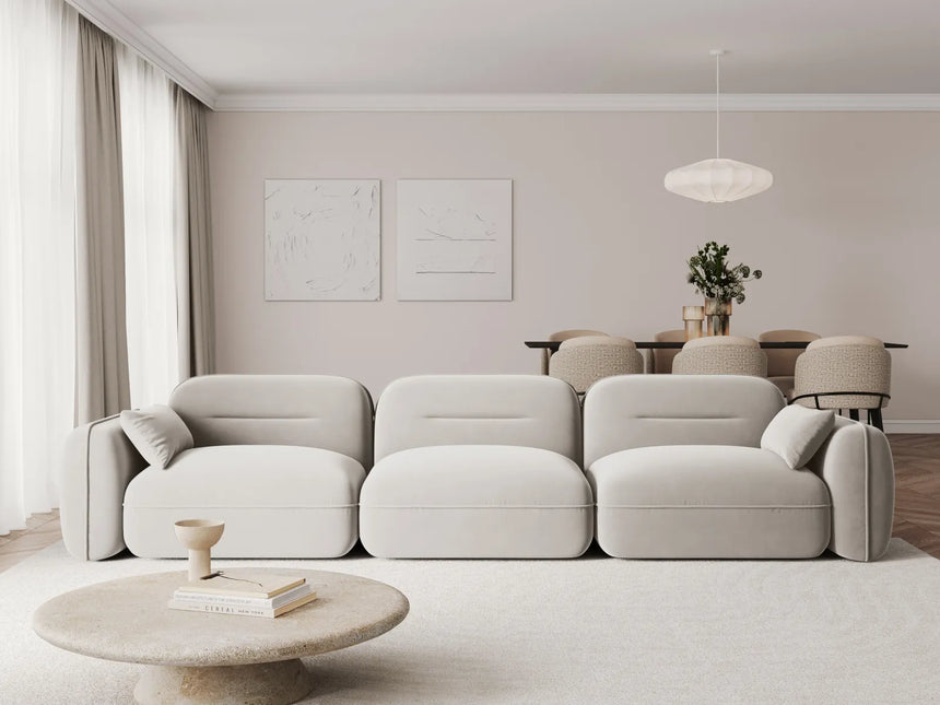 Sydney 4-Sitzer Sofa aus Samt in Hellbeige (Casino Pearl), 320x90x70 cm von Cosmopolitan Design – Bild 2
