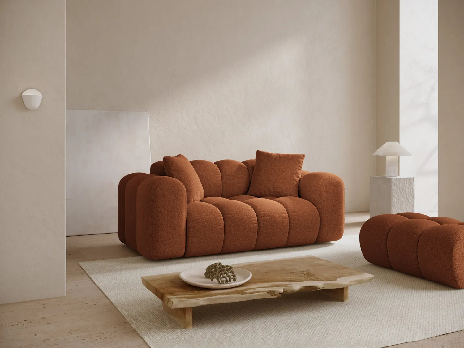 Treno 2-Sitzer Sofa aus Chenille in Ziegel (Eden 10 Terra), 180x94 cm von Cosmopolitan Design – Bild 2