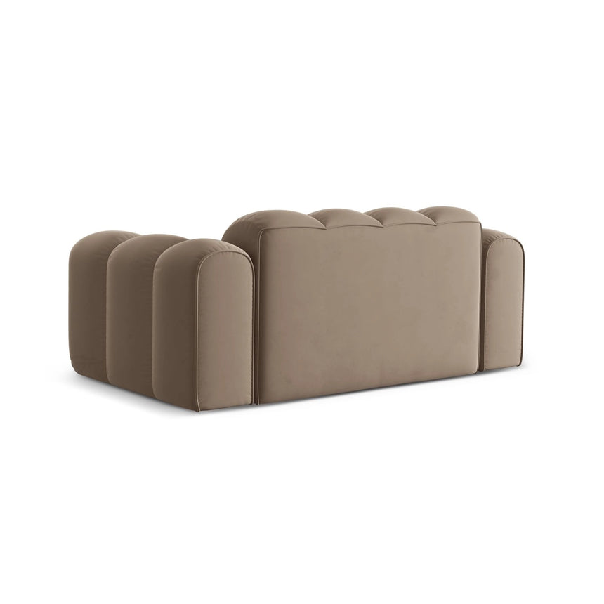 Treno 2-Sitzer Sofa aus Samt in Cappuccino (Bluvel 40), 180x94 cm von Cosmopolitan Design – Bild 5