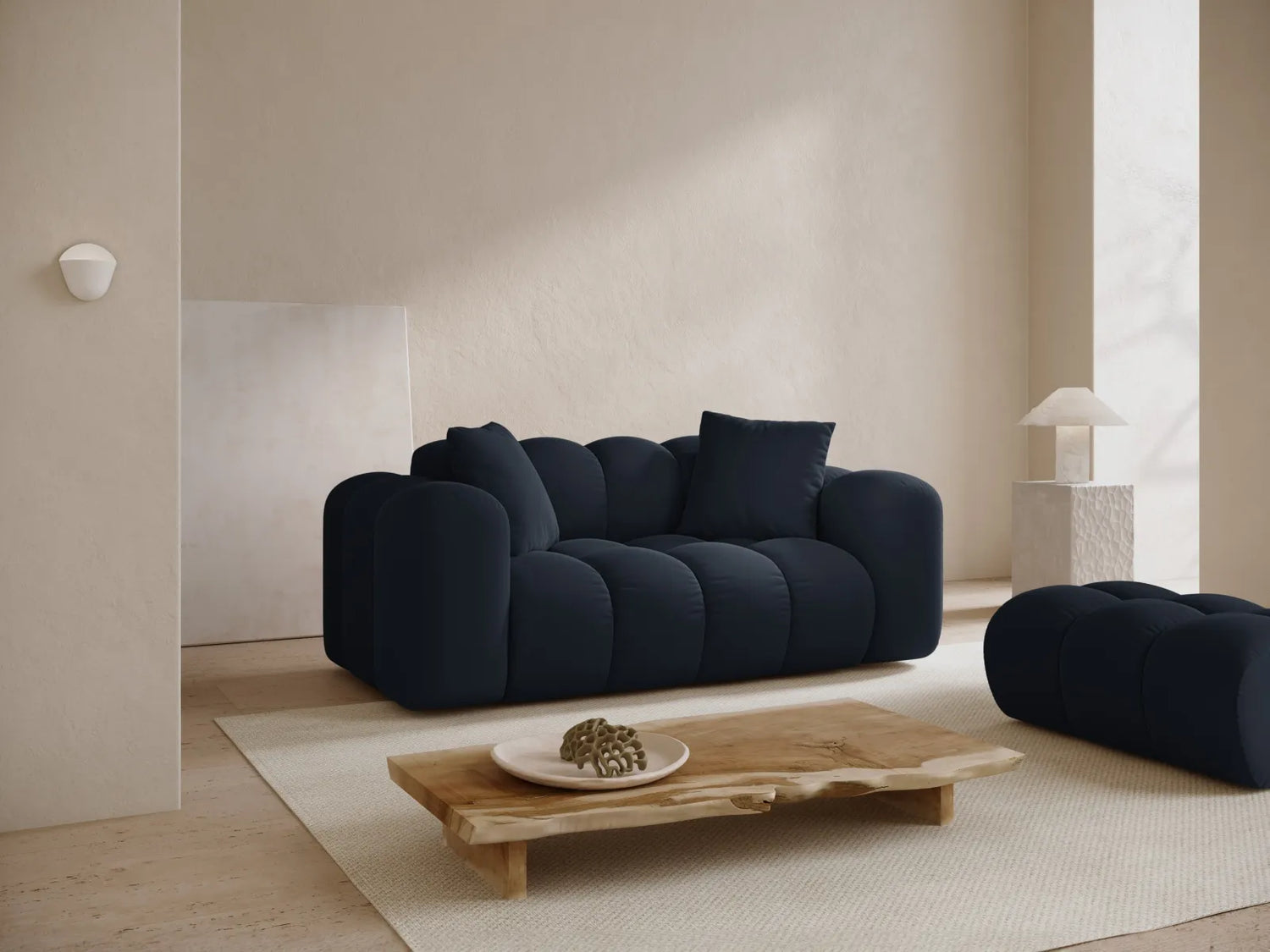 Treno 2-Sitzer Sofa aus Samt in Dunkelblau (Bluvel 89), 180x94 cm von Cosmopolitan Design – Bild 2