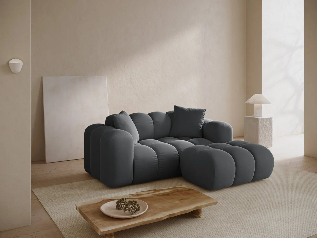 Treno Pouf aus Samt in Grau (Bluvel 14), 90x70x42 cm von Cosmopolitan Design – Bild 2