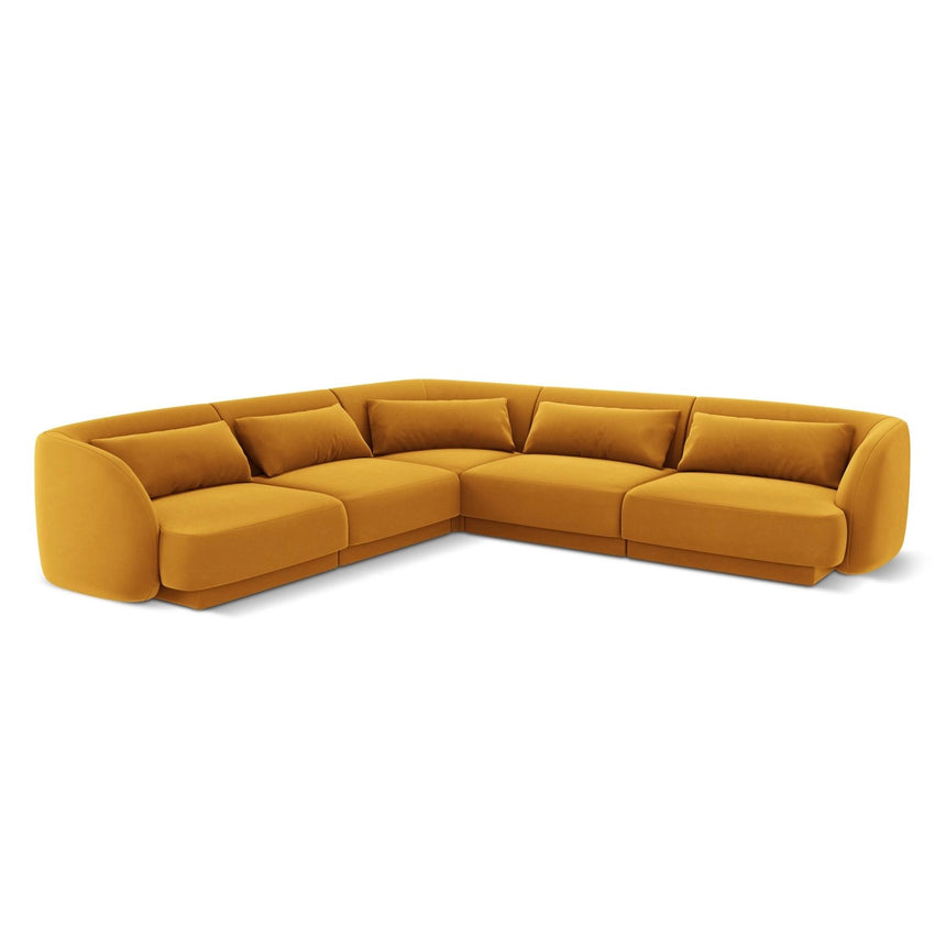 Tulum 5-Sitzer Ecksofa, Symmetrisch, aus Samt in Gelb (Bluvel 68), 255x255 cm von Cosmopolitan Design – Bild 1