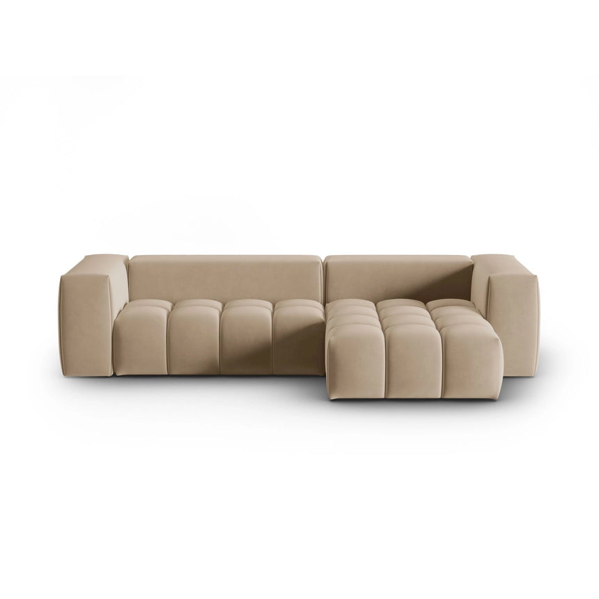 Verona 3-Sitzer Ecksofa, Rechte Seite, aus Samt in Sand (Casino Lion), 260x145 cm von Cosmopolitan Design – Bild 1