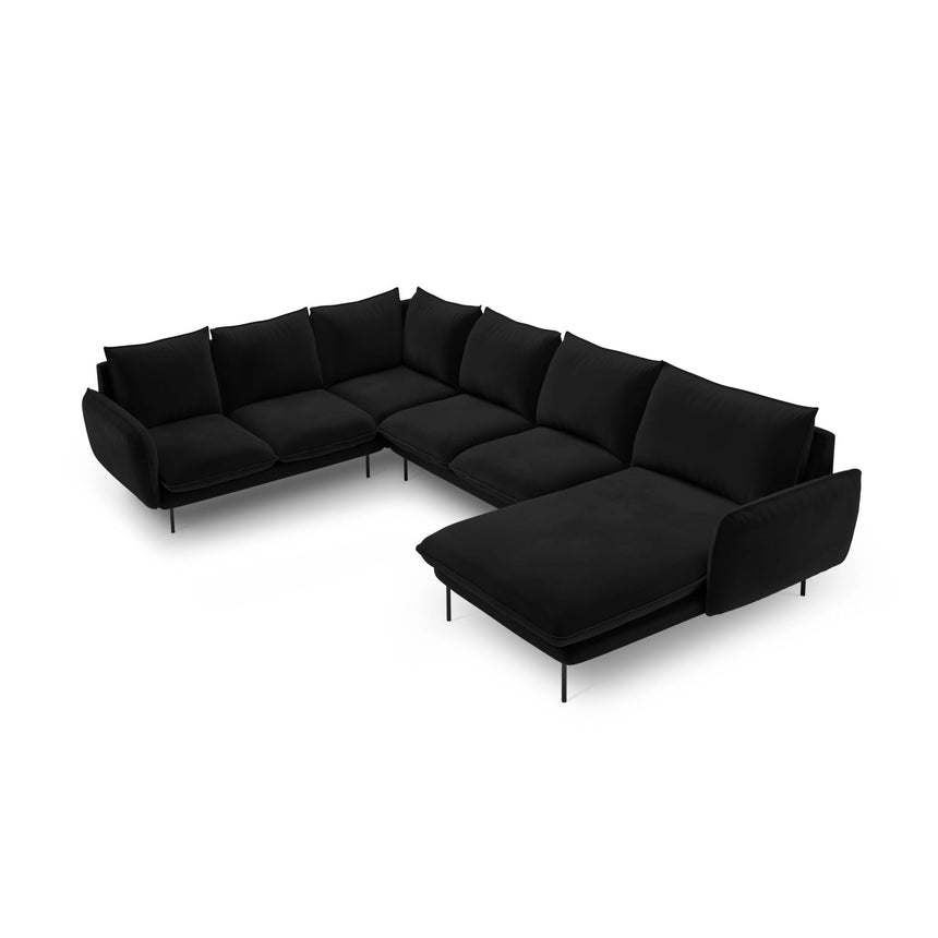 Vienna 7-Sitzer Panorama Ecksofa, Linke Seite, aus Samt in Schwarz (Bluvel 19), Beine aus Schwarzes Metall, 330x235x95 cm von Cosmopolitan Design – Bild 1