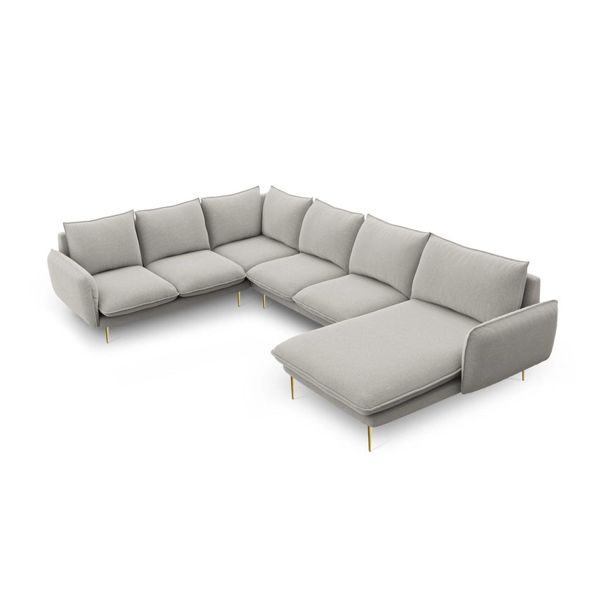 Vienna 7-Sitzer Panorama Ecksofa, Linke Seite, aus Strukturierter Stoff in Hellgrau (Asgard 27/ Positano 83), Beine aus Goldmetall, 330x235x95 cm von Cosmopolitan Design – Bild 1