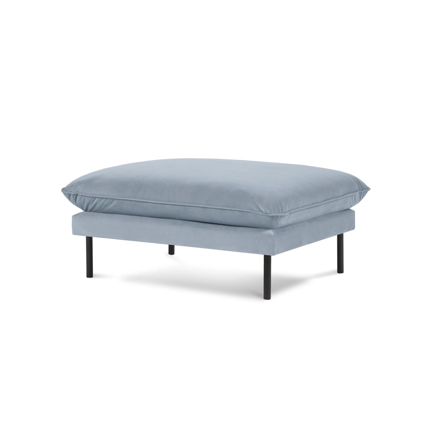 Vienna Pouf aus Samt in Hellblau (Bluvel 06), 93x73x43 cm von Cosmopolitan Design – Bild 1