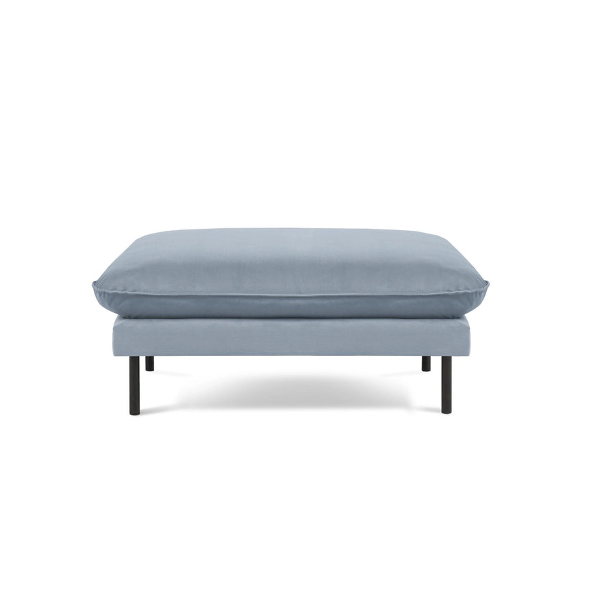Vienna Pouf aus Samt in Hellblau (Bluvel 06), 93x73x43 cm von Cosmopolitan Design – Bild 3