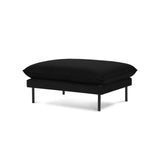 Vienna Pouf aus Samt in Schwarz (Bluvel 19), 93x73x43 cm von Cosmopolitan Design – Bild 1