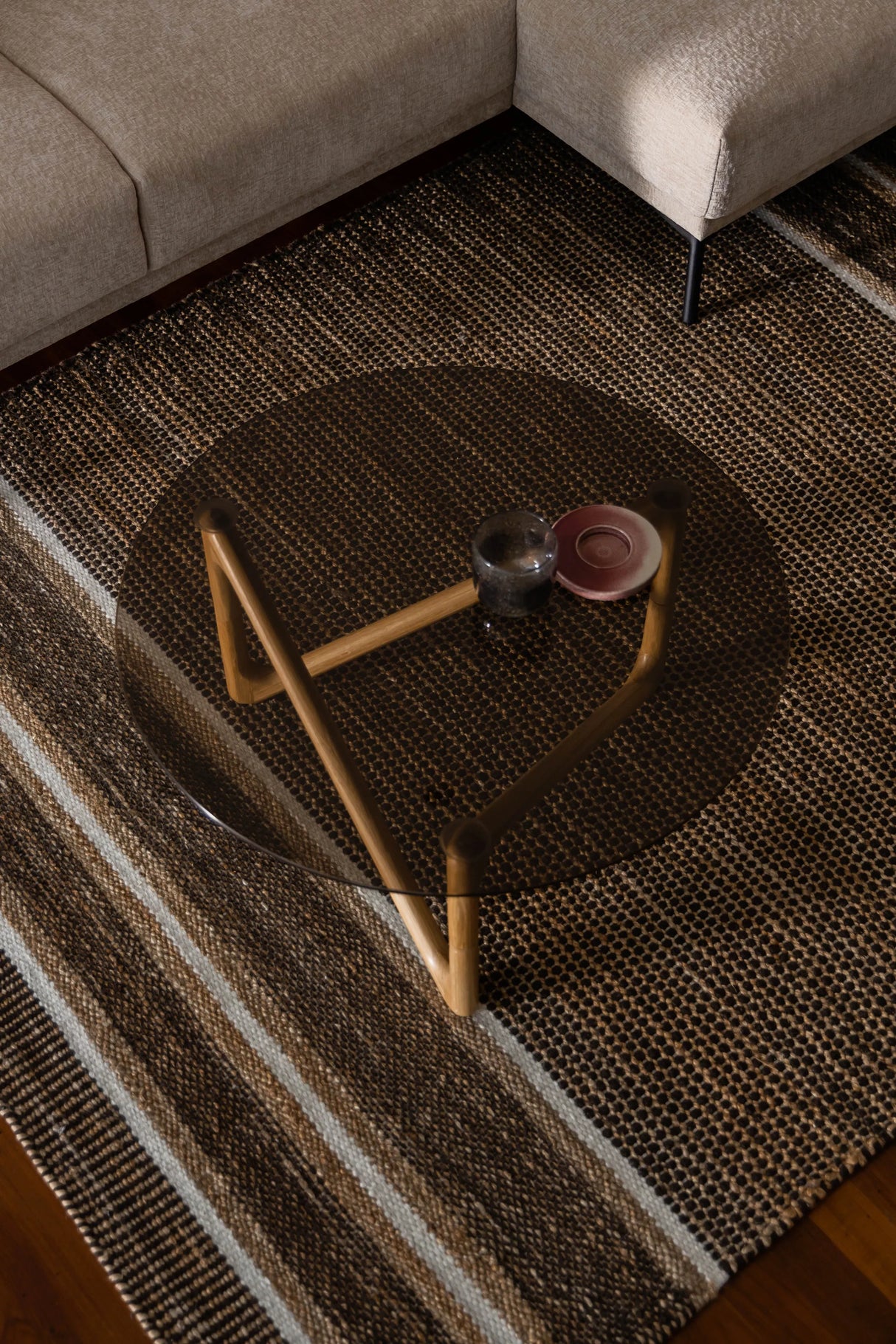 Naia Couchtisch Natur 80x80x40 cm von Dutchbone – Produktbild 6