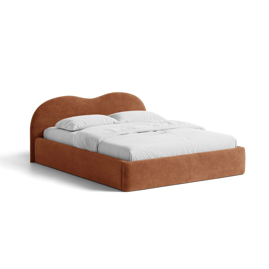 Amalfi Polsterbett mit Bettkasten und Kopfteil aus Chenille in Terrakotta (Golden 56), 200x200 cm von Ferrani Interiors – Bild 1