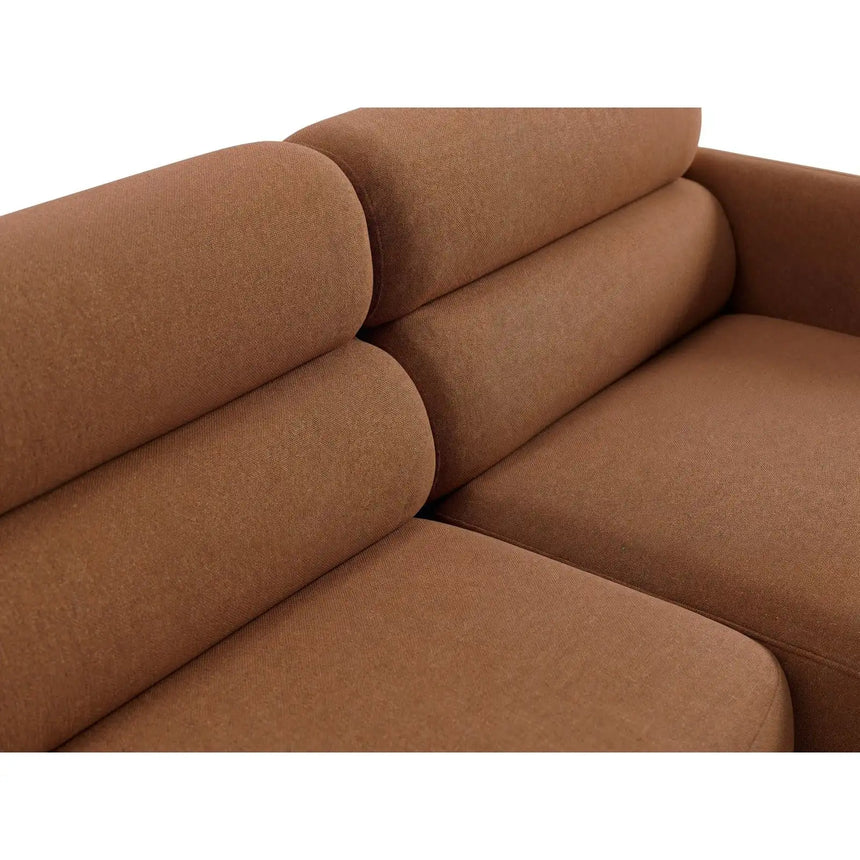 Carrara 3-Sitzer Ecksofa rechts aus Strukturstoff in Terrakotta (Scott Terracotta), 219x165 cm von Ferrani Interiors – Bild 6
