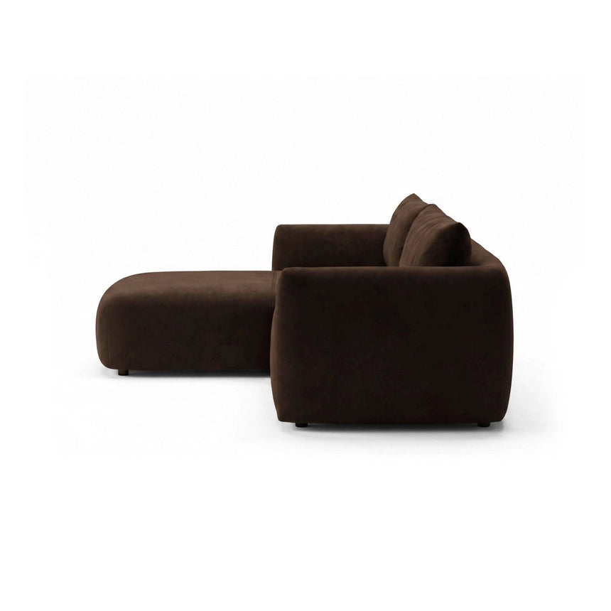 Moso 3-Sitzer Ecksofa links aus Samt in Dunkelbraun (Bluvel 48), 208x155 cm von Ferrani Interiors – Bild 5