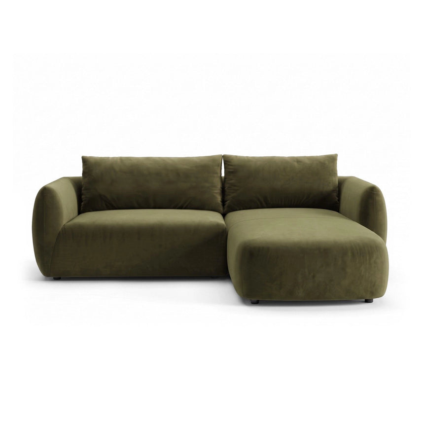 Moso 3-Sitzer Ecksofa rechts aus Samt in Grün (Bluvel 77), 208x155 cm von Ferrani Interiors – Bild 1