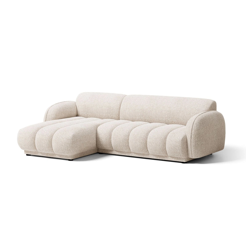 Treviso 3-Sitzer Ecksofa links aus Bouclé in Beige meliert (Miles Sand), 244x148 cm von Ferrani Interiors – Bild 3