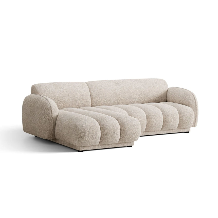 Treviso 3-Sitzer Ecksofa links aus Bouclé in Beige meliert (Miles Sand), 244x148 cm von Ferrani Interiors – Bild 4