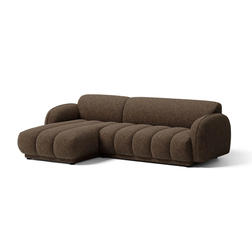 Treviso 3-Sitzer Ecksofa links aus Bouclé in Braun (Miles Chocolate), 244x148 cm von Ferrani Interiors – Bild 3