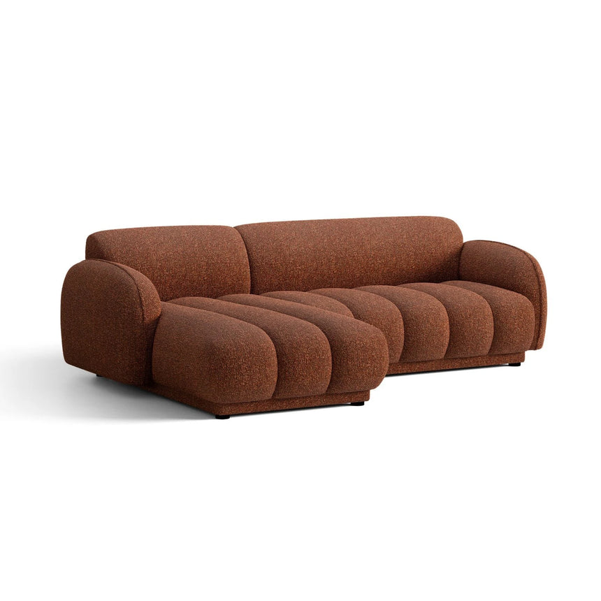 Treviso 3-Sitzer Ecksofa links aus Bouclé in Terrakotta (Miles Rust), 244x148 cm von Ferrani Interiors – Bild 4