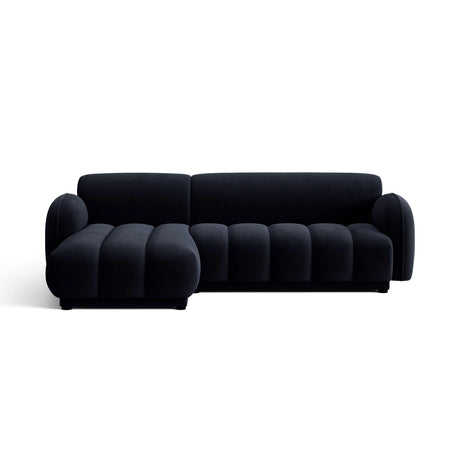 Treviso 3-Sitzer Ecksofa links aus Samt in Königsblau (Casino Deep Blue), 244x148 cm von Ferrani Interiors – Bild 1