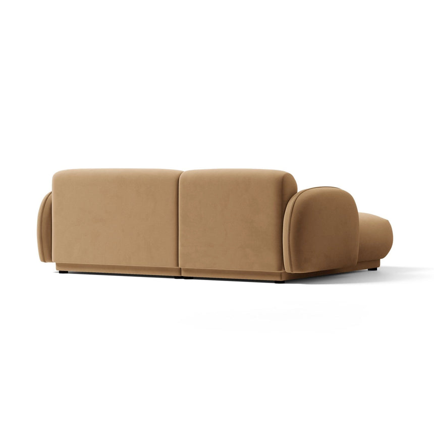 Treviso 3-Sitzer Ecksofa links aus Samt in Mandelbeige (Casino Lion), 216x148 cm von Ferrani Interiors – Bild 5