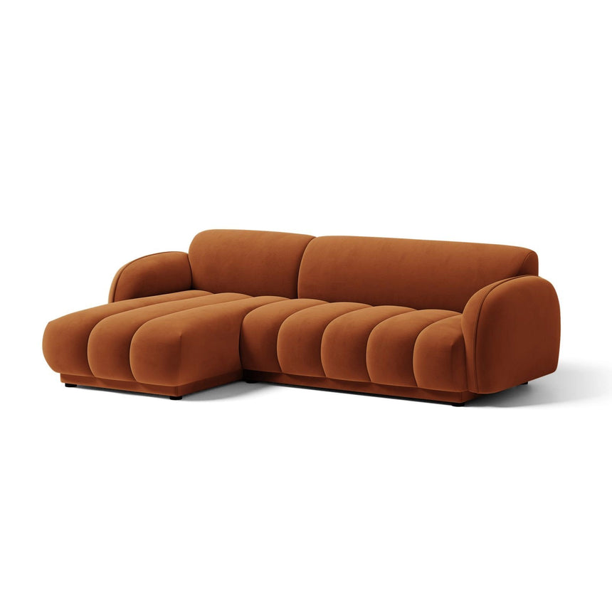 Treviso 3-Sitzer Ecksofa links aus Samt in Terrakotta (Casino Terracota), 244x148 cm von Ferrani Interiors – Bild 3