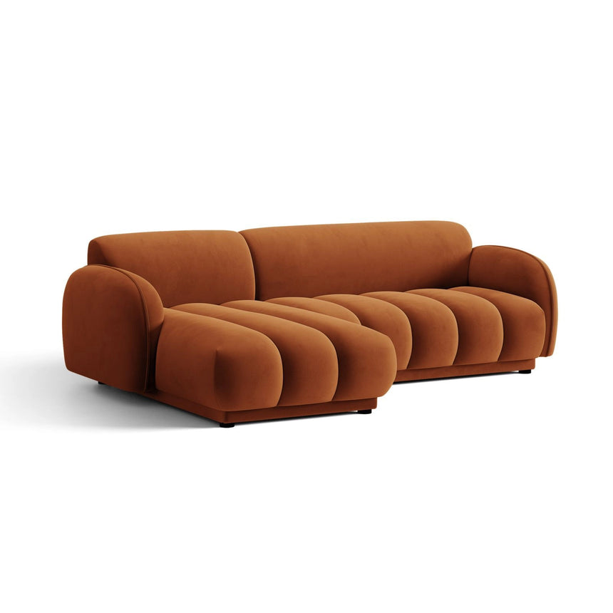 Treviso 3-Sitzer Ecksofa links aus Samt in Terrakotta (Casino Terracota), 244x148 cm von Ferrani Interiors – Bild 4