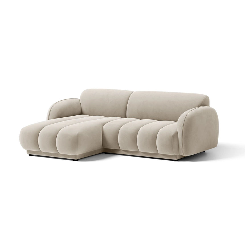 Treviso 3-Sitzer Ecksofa links aus Samt oder Boucle, 216x148 cm von Ferrani Interiors – Bild 3