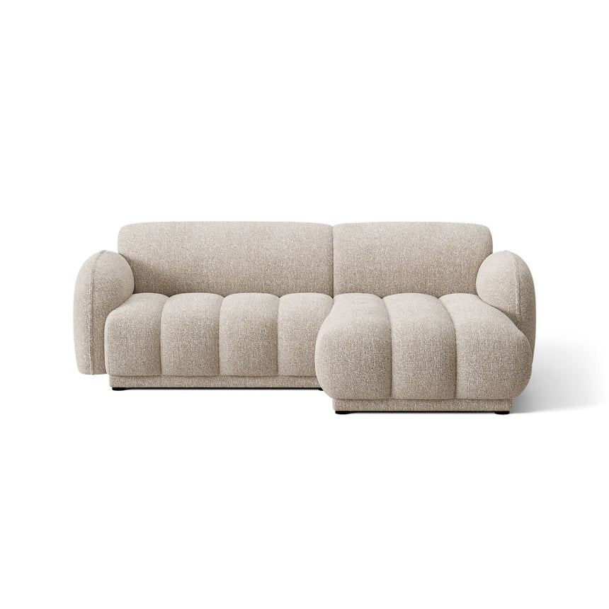 Treviso 3-Sitzer Ecksofa rechts aus Bouclé in Beige meliert (Miles Sand), 216x148 cm von Ferrani Interiors – Bild 1