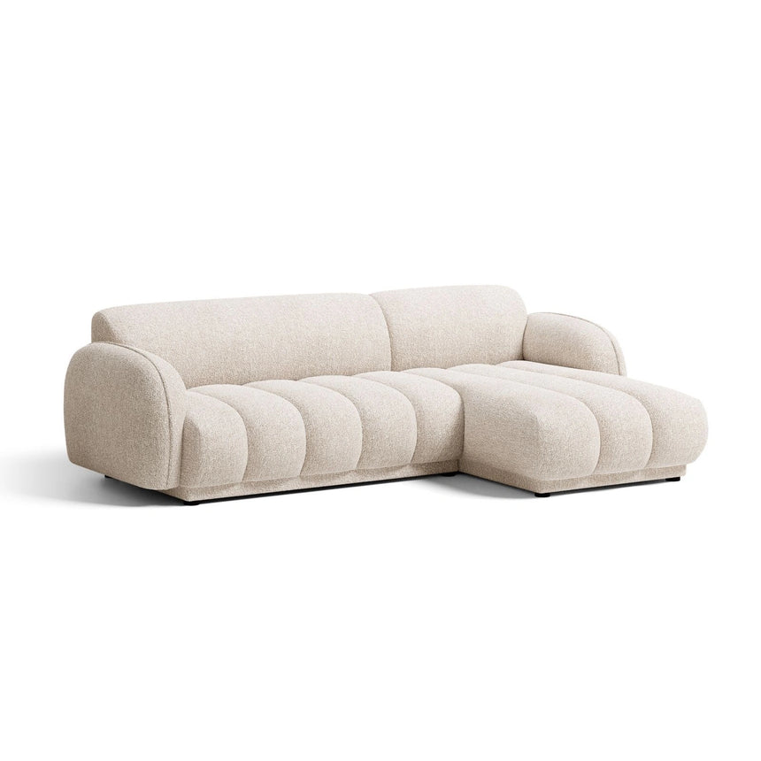 Treviso 3-Sitzer Ecksofa rechts aus Bouclé in Beige meliert (Miles Sand), 244x148 cm von Ferrani Interiors – Bild 3