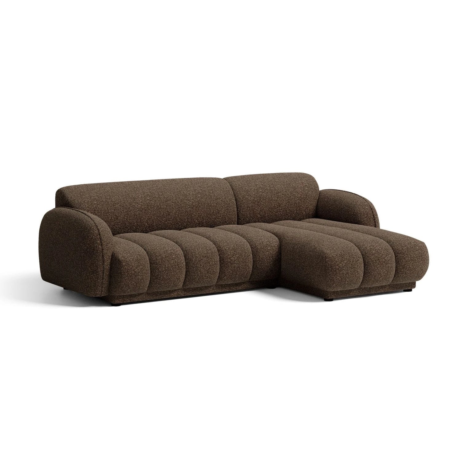 Treviso 3-Sitzer Ecksofa rechts aus Bouclé in Braun (Miles Chocolate), 244x148 cm von Ferrani Interiors – Bild 3