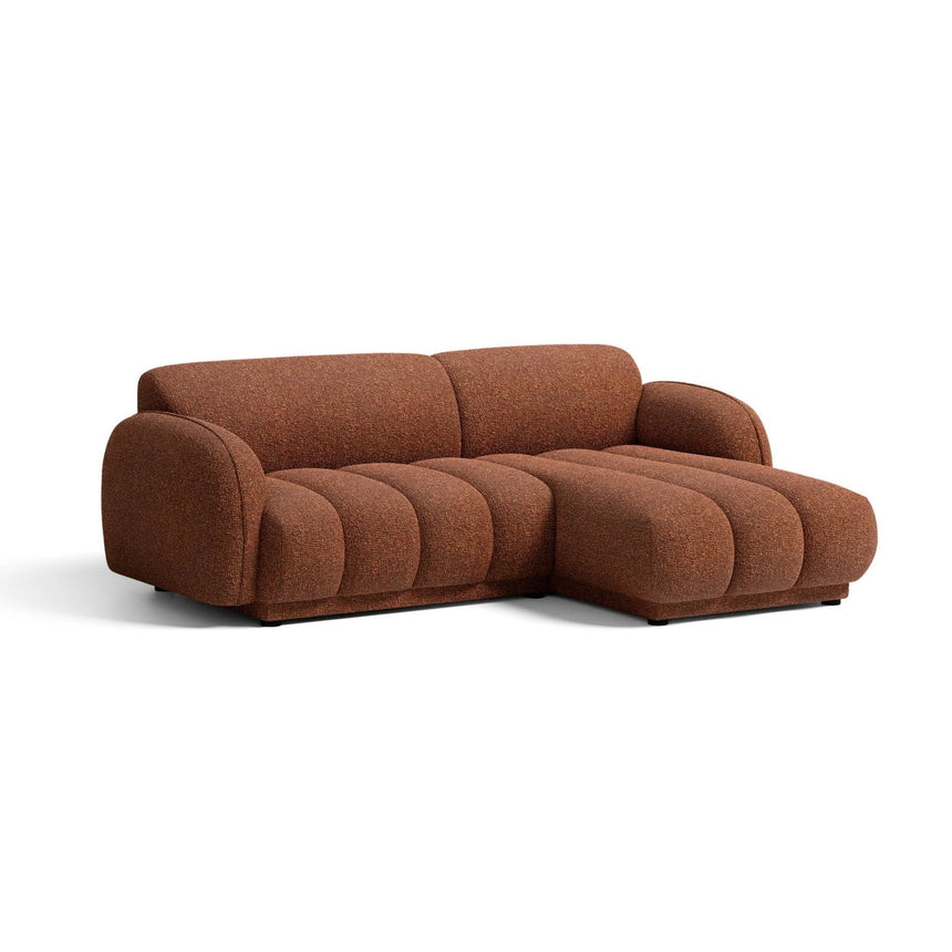 Treviso 3-Sitzer Ecksofa rechts aus Bouclé in Terrakotta (Miles Rust), 216x148 cm von Ferrani Interiors – Bild 3