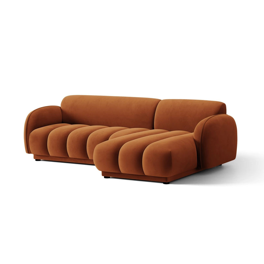 Treviso 3-Sitzer Ecksofa rechts aus Samt in Terrakotta (Casino Terracota), 244x148 cm von Ferrani Interiors – Bild 4