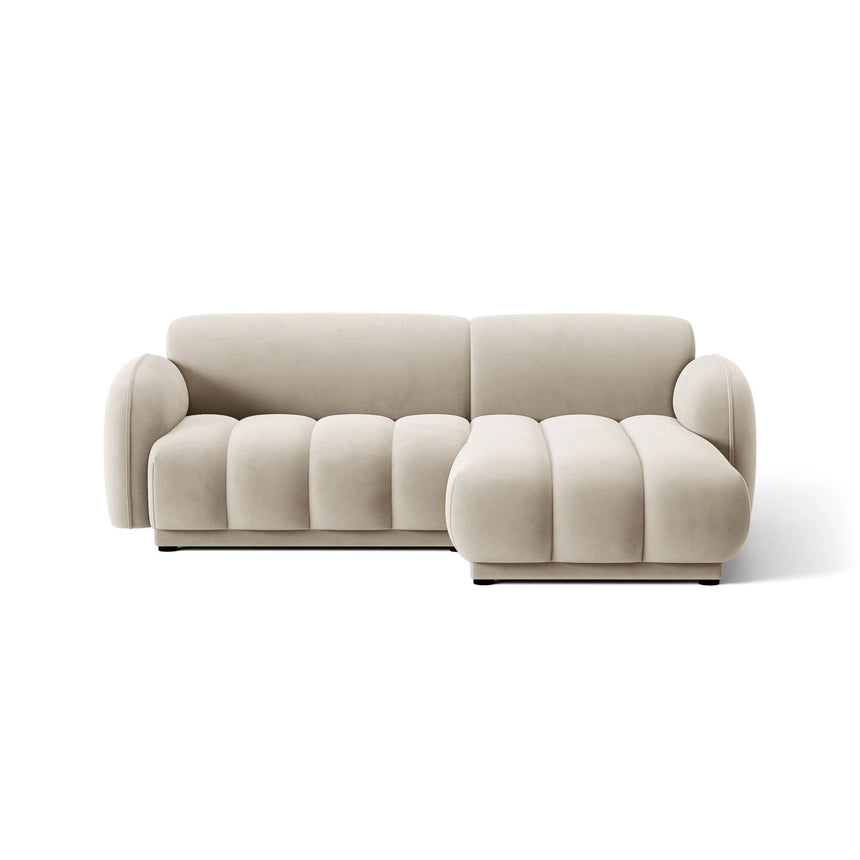 Treviso 3-Sitzer Ecksofa rechts aus Samt oder Boucle, 216x148 cm von Ferrani Interiors – Bild 1