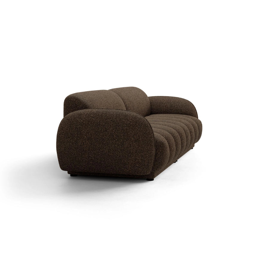 Treviso 4-Sitzer Sofa aus Bouclé in Braun (Miles Chocolate), 244x88 cm von Ferrani Interiors – Bild 4