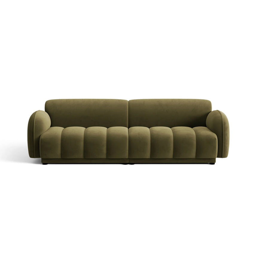 Treviso 4-Sitzer Sofa aus Samt in Hellgrün (Casino Forest), 244x88 cm von Ferrani Interiors – Bild 1