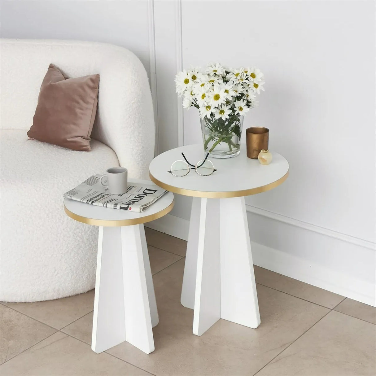2er-Set Couchtisch Mushroom aus melaminbeschichteten Holz in Gold und Weiß von Hanah Home – Bild 4
