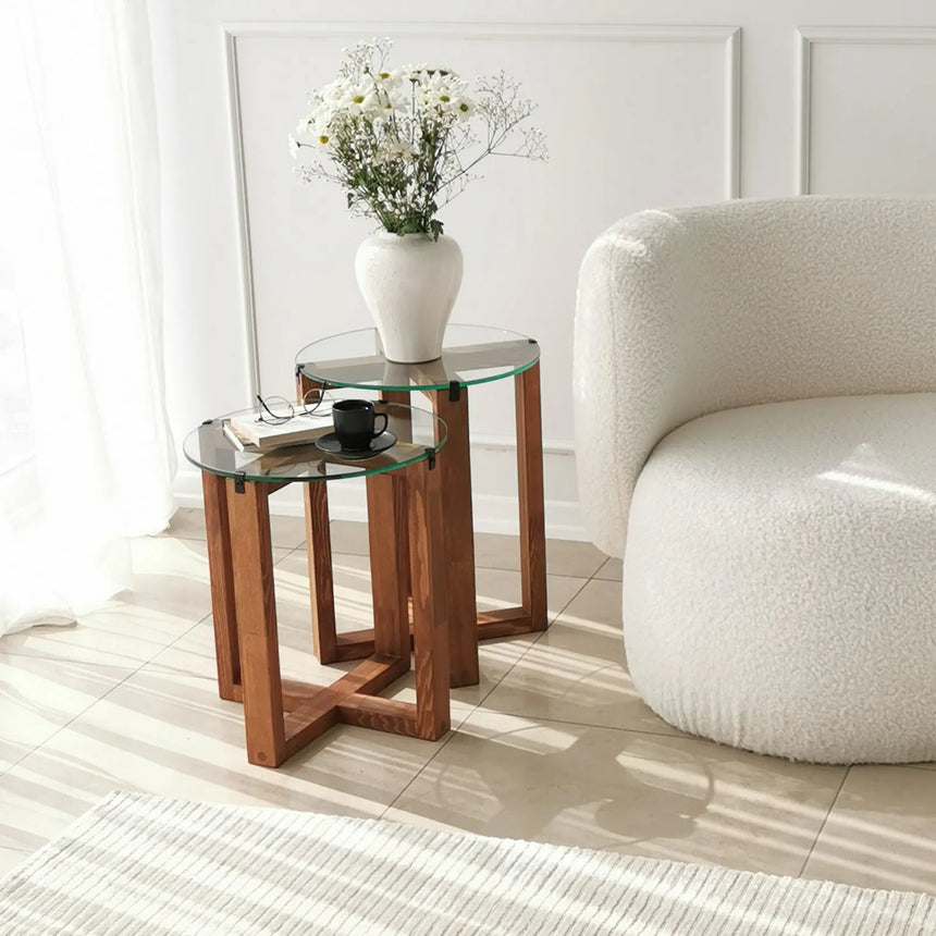 Beistelltisch Amalfi aus massivem Kiefernholz und gehärtetem Glas in Walnuss, 50×40×40 cm von Hanah Home – Bild 3