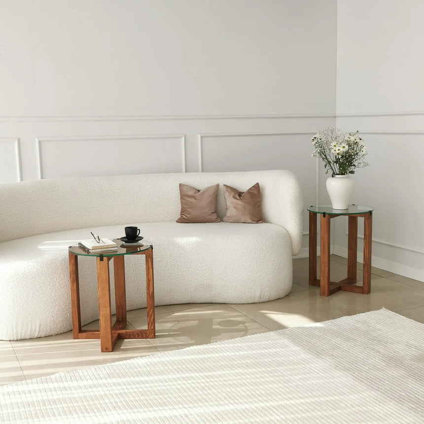 Beistelltisch Amalfi aus massivem Kiefernholz und gehärtetem Glas in Walnuss, 50×40×40 cm von Hanah Home – Bild 6
